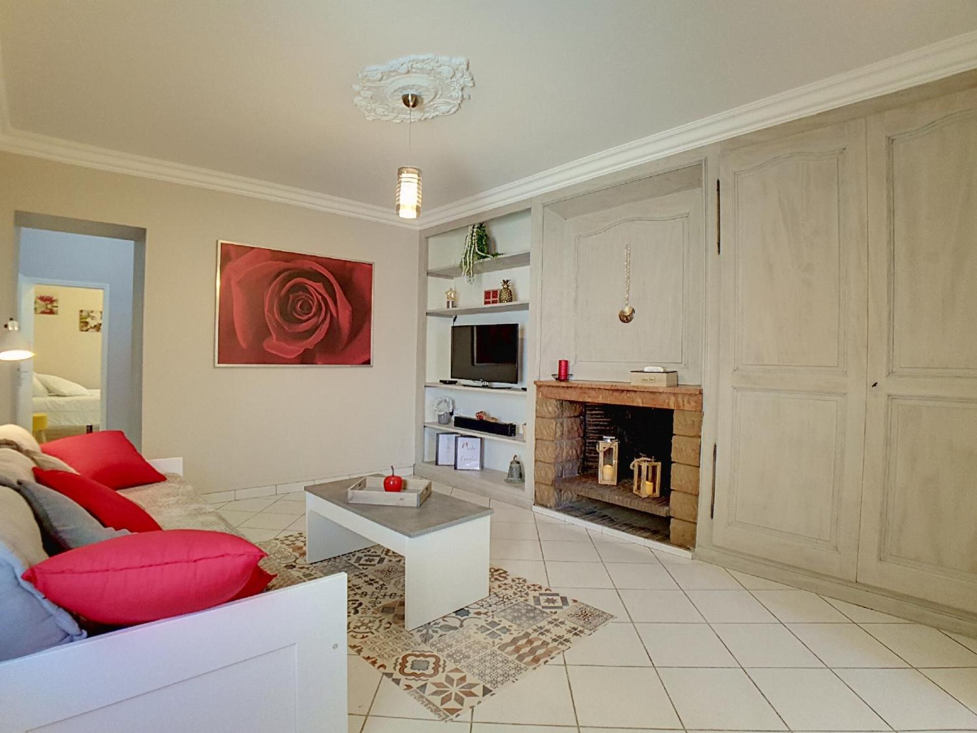 Stop Chez M Cozy # Qualite # Confort # Simplicite Pierre Benite Bagian luar foto