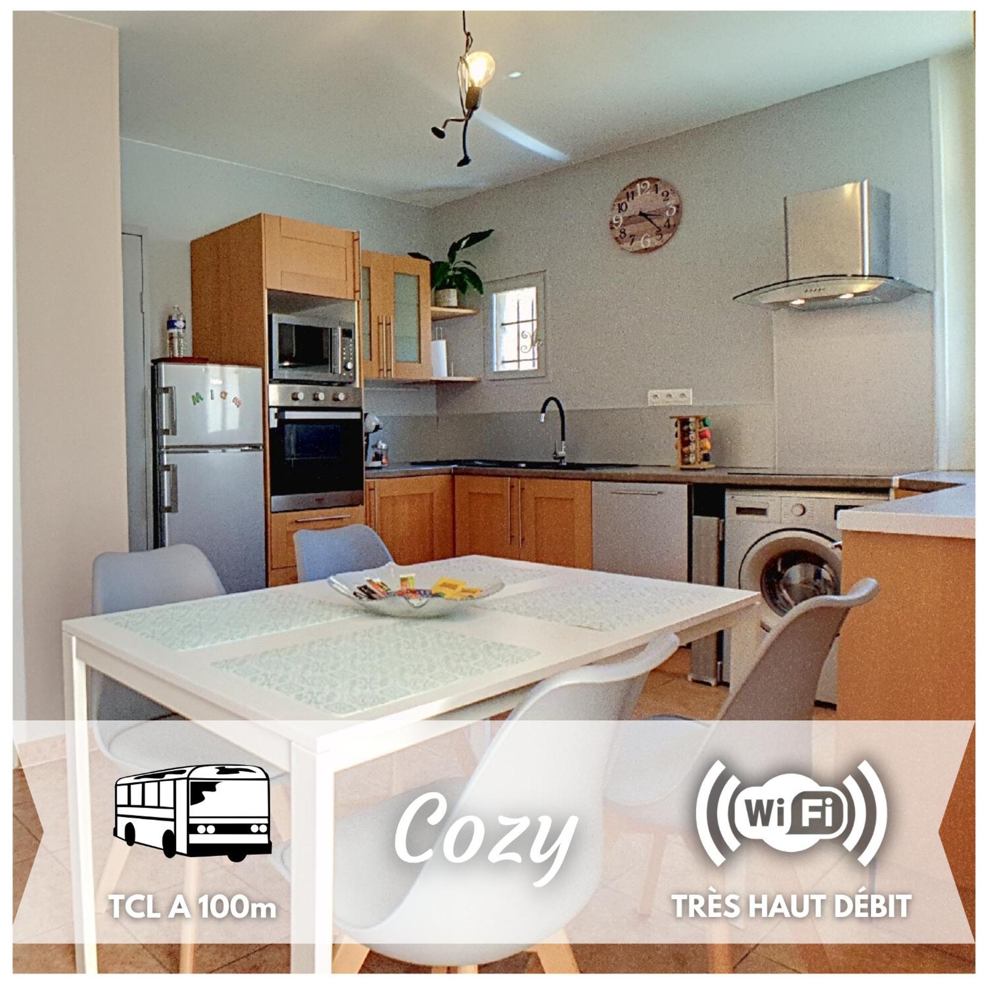 Stop Chez M Cozy # Qualite # Confort # Simplicite Pierre Benite Bagian luar foto